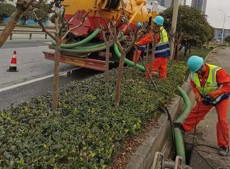 周矶办事处市政管道清淤