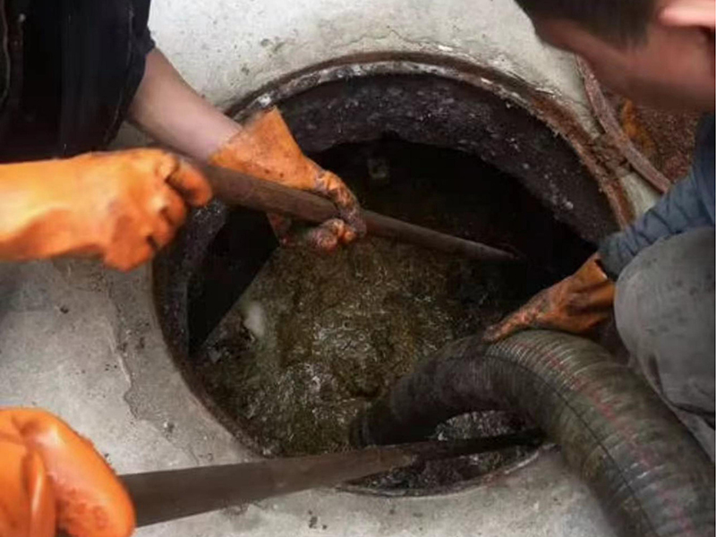周矶办事处化油池、化粪池清理要做哪些安全措施？